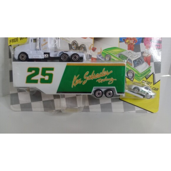 Racing Champions Racing Team Transporter 1:87 Ken Scrader With Micro Car Diecast - Picture 3 of 6
